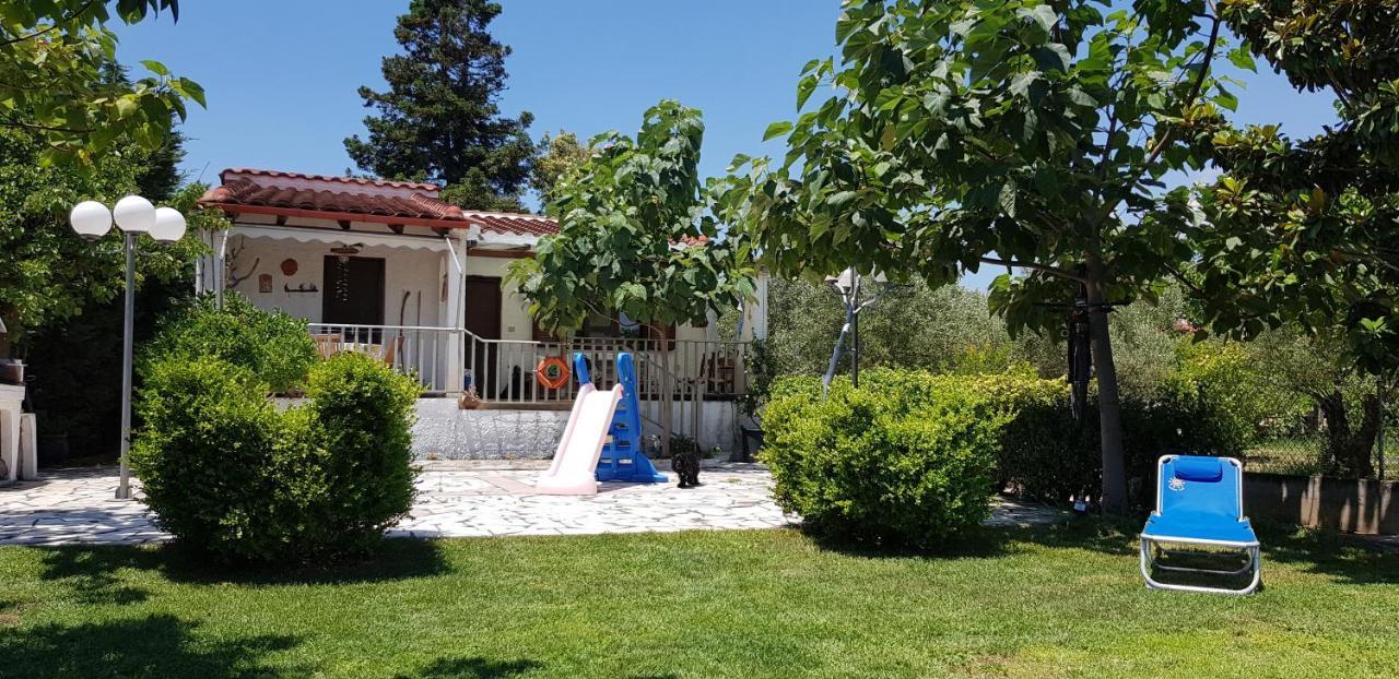 Country House By The Sea !!! Villa Karavómilosz Kültér fotó